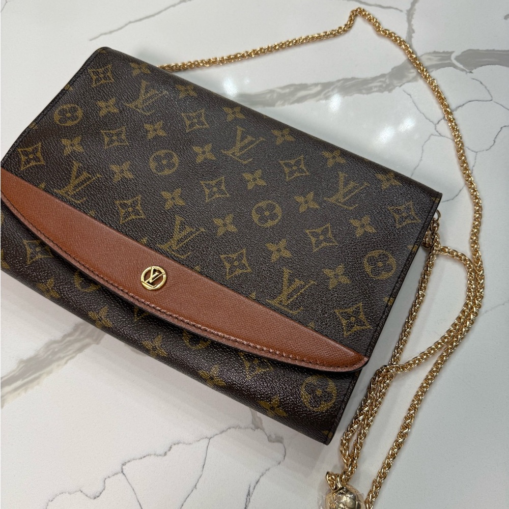 Louis Vuitton Pochette Bordeaux GM Clutch - Picture 2 of 12